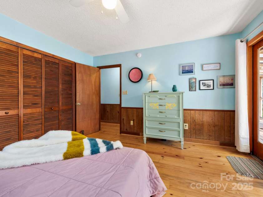 70 Fox Run, Hot Springs, NC 28743.  MLS# CAR4244597, YatesRealty ID 6685. 