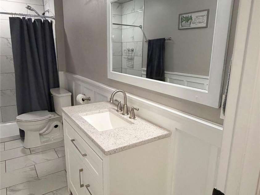 619 Hubbard Drive, Lancaster, SC 29720.  MLS# CAR4341417, YatesRealty ID 6686. 2nd Full Bathroom