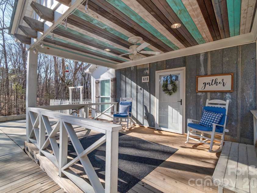 619 Hubbard Drive, Lancaster, SC 29720.  MLS# CAR4341417, YatesRealty ID 6686. 