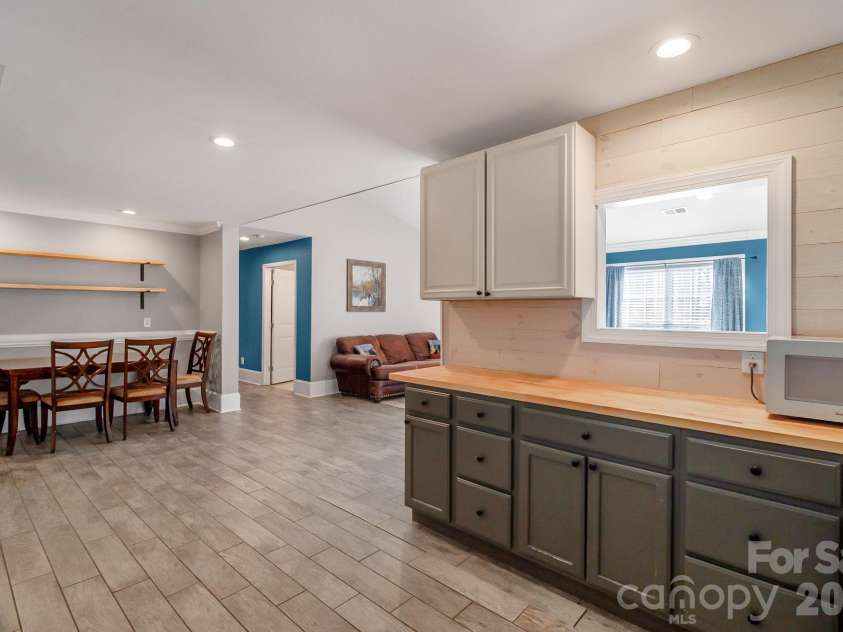 619 Hubbard Drive, Lancaster, SC 29720.  MLS# CAR4341417, YatesRealty ID 6686. 