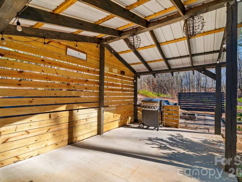 619 Hubbard Drive, Lancaster, SC 29720.  MLS# CAR4341417, YatesRealty ID 6686. 