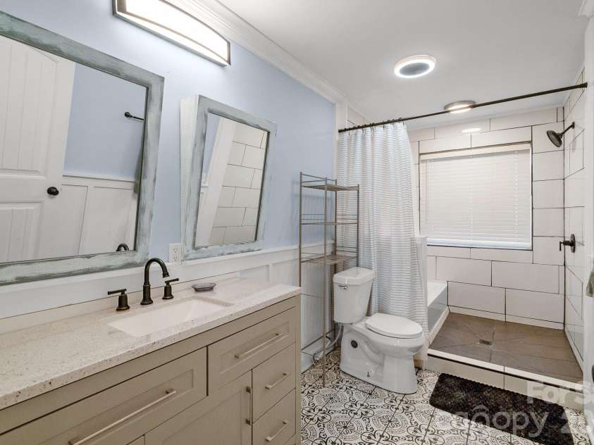 619 Hubbard Drive, Lancaster, SC 29720.  MLS# CAR4341417, YatesRealty ID 6686. Primary Bathroom