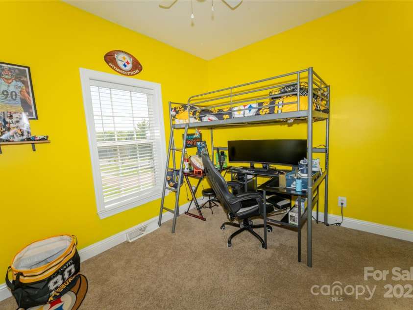 1556 Berkshire Drive, Newton, NC 28658.  MLS# CAR4248954, YatesRealty ID 6687. 