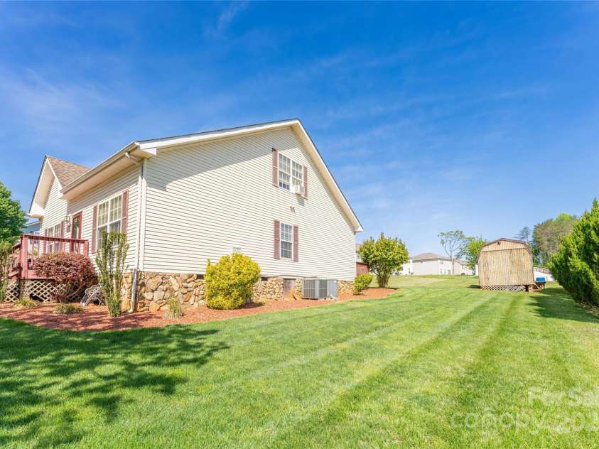 1556 Berkshire Drive, Newton, NC 28658.  MLS# CAR4248954, YatesRealty ID 6687. 