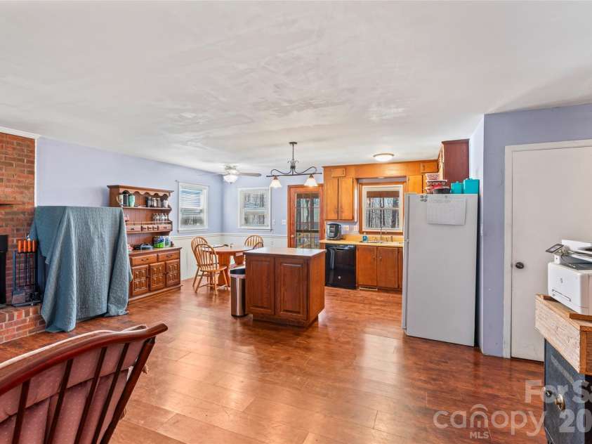 8615 Lochinvar Drive, Charlotte, NC 28227.  MLS# CAR4347229, YatesRealty ID 6688. 