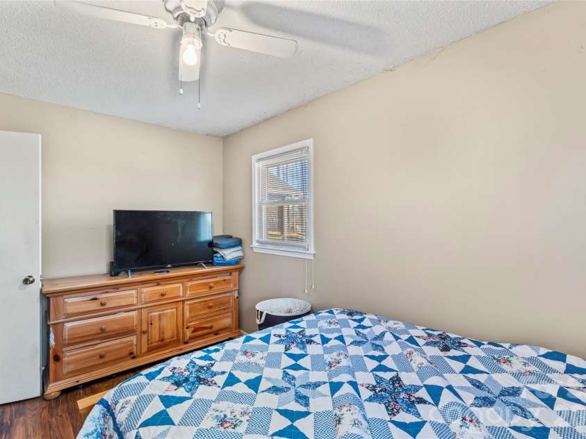 8615 Lochinvar Drive, Charlotte, NC 28227.  MLS# CAR4347229, YatesRealty ID 6688. 