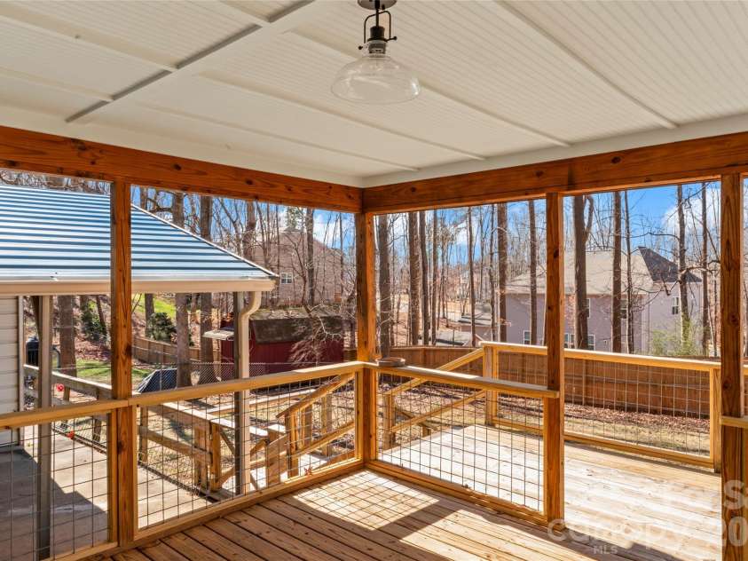 8615 Lochinvar Drive, Charlotte, NC 28227.  MLS# CAR4347229, YatesRealty ID 6688. 