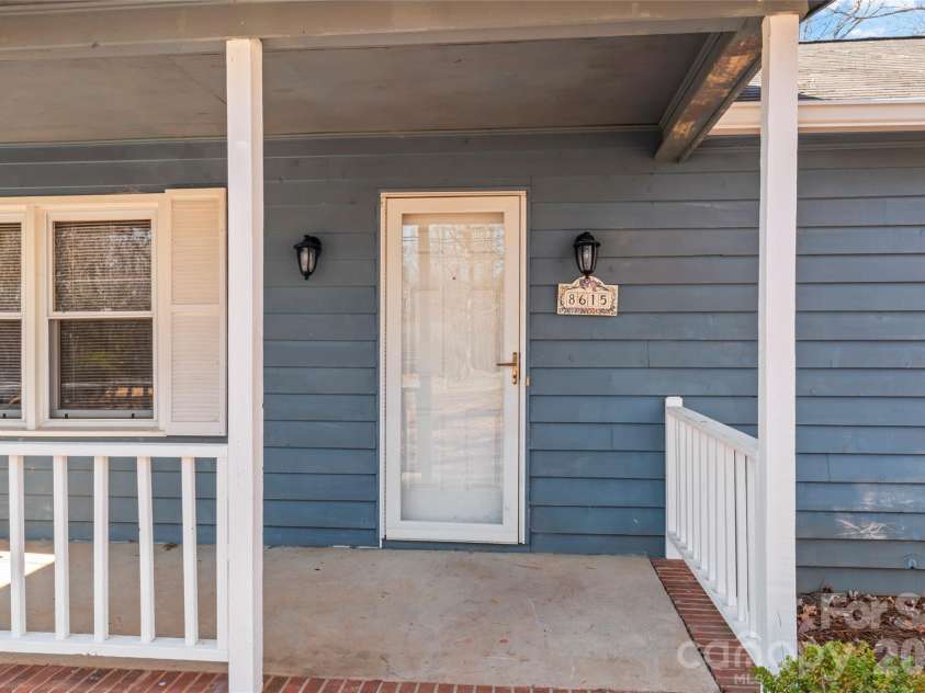 8615 Lochinvar Drive, Charlotte, NC 28227.  MLS# CAR4347229, YatesRealty ID 6688. 