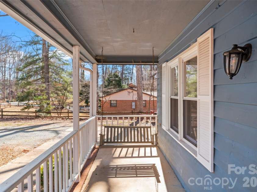 8615 Lochinvar Drive, Charlotte, NC 28227.  MLS# CAR4347229, YatesRealty ID 6688. 
