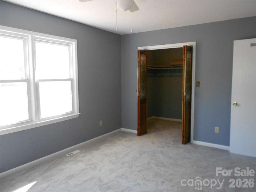 8615 Lochinvar Drive, Charlotte, NC 28227.  MLS# CAR4347229, YatesRealty ID 6688. 