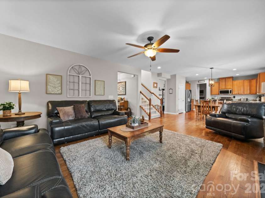 788 Rosegate Drive, Gastonia, NC 28056.  MLS# CAR4354667, YatesRealty ID 6689. 