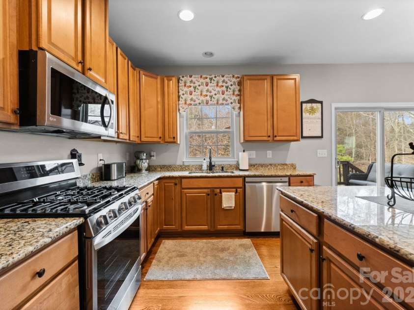 788 Rosegate Drive, Gastonia, NC 28056.  MLS# CAR4354667, YatesRealty ID 6689. 