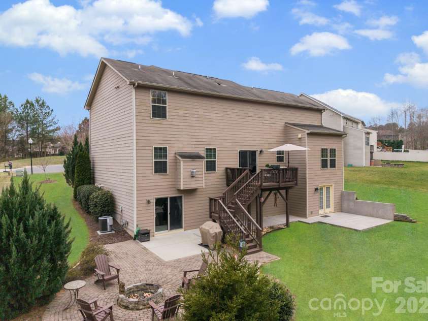 788 Rosegate Drive, Gastonia, NC 28056.  MLS# CAR4354667, YatesRealty ID 6689. 