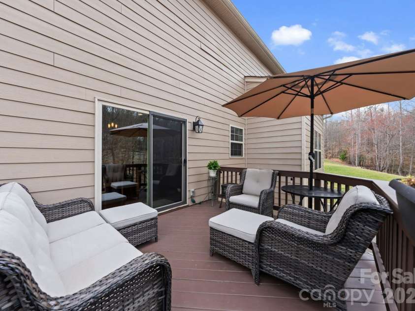 788 Rosegate Drive, Gastonia, NC 28056.  MLS# CAR4354667, YatesRealty ID 6689. 