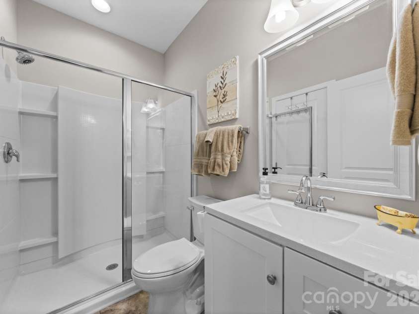 788 Rosegate Drive, Gastonia, NC 28056.  MLS# CAR4354667, YatesRealty ID 6689. Full bathroom on main level