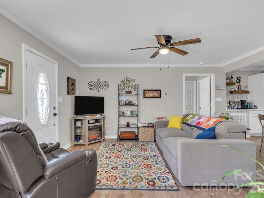 105 Hilltop Lane, Clover, SC 29710.  MLS# CAR4357323, YatesRealty ID 6690. 