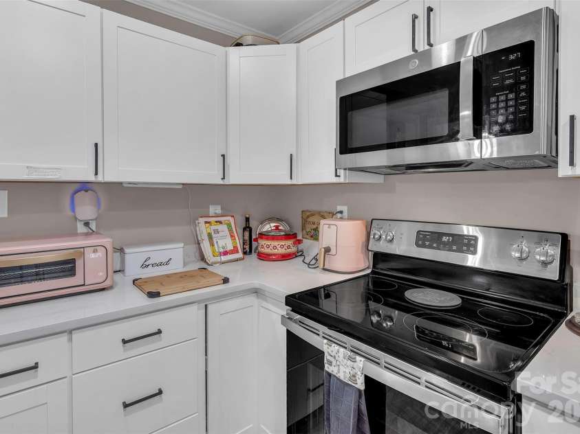 105 Hilltop Lane, Clover, SC 29710.  MLS# CAR4357323, YatesRealty ID 6690. 