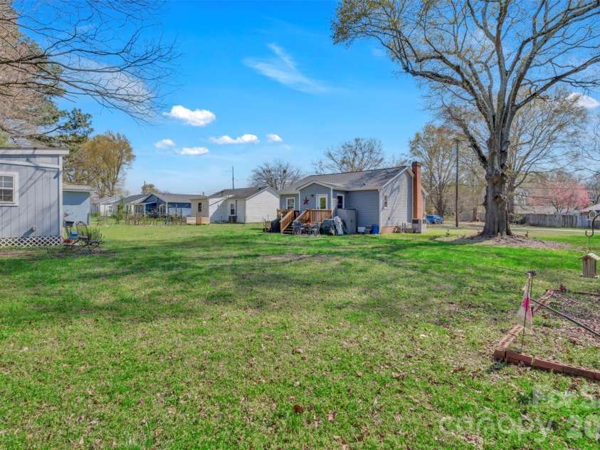 105 Hilltop Lane, Clover, SC 29710.  MLS# CAR4357323, YatesRealty ID 6690. 