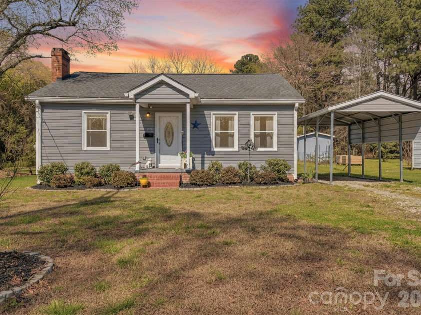 105 Hilltop Lane, Clover, SC 29710.  MLS# CAR4357323, YatesRealty ID 6690. 