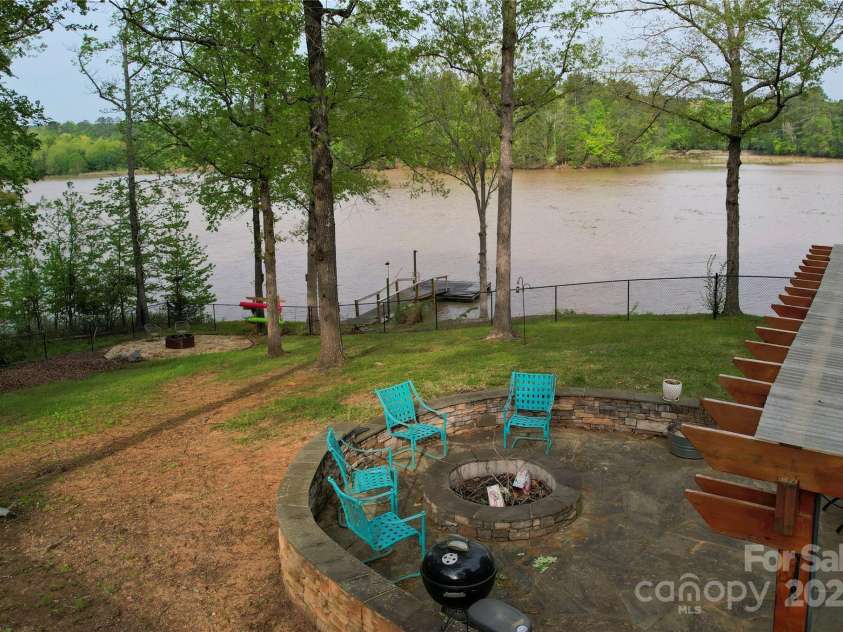 2075 Great North Road, Winnsboro, SC 29180.  MLS# CAR4249028, YatesRealty ID 6690. 