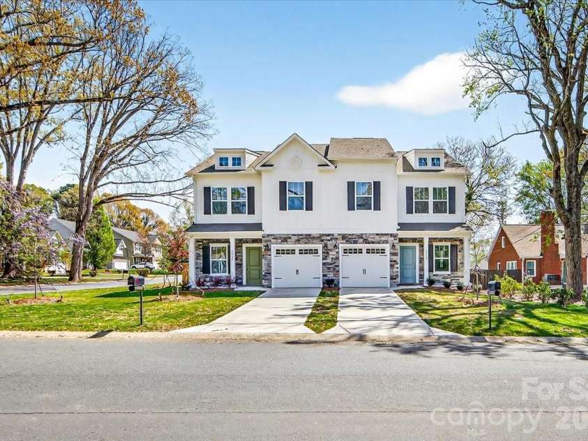 2032 Mandarin Boulevard, Charlotte, NC 28205.  MLS# CAR4360218, YatesRealty ID 6693. 