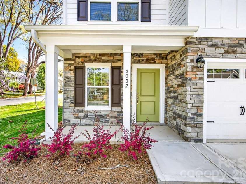 2032 Mandarin Boulevard, Charlotte, NC 28205.  MLS# CAR4360218, YatesRealty ID 6693. 