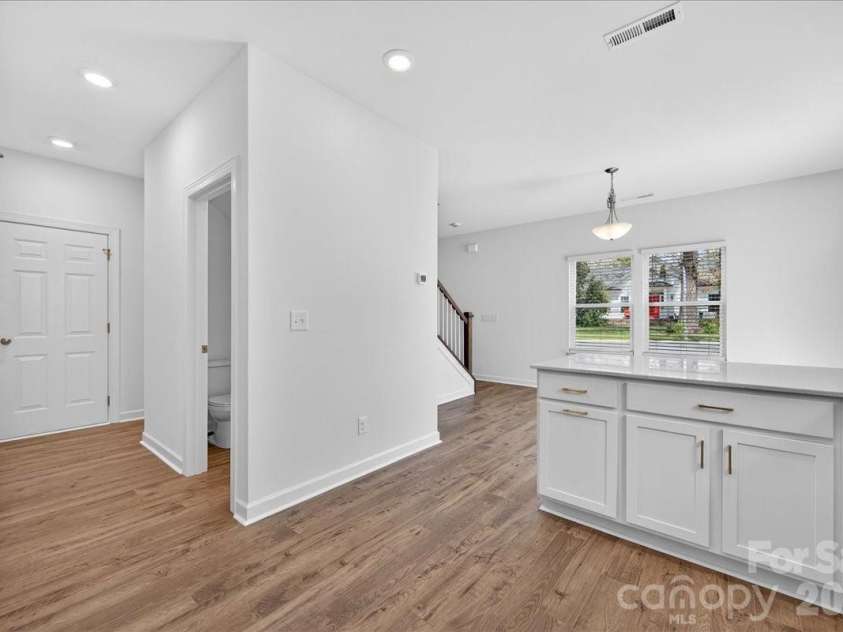 2032 Mandarin Boulevard, Charlotte, NC 28205.  MLS# CAR4360218, YatesRealty ID 6693. 