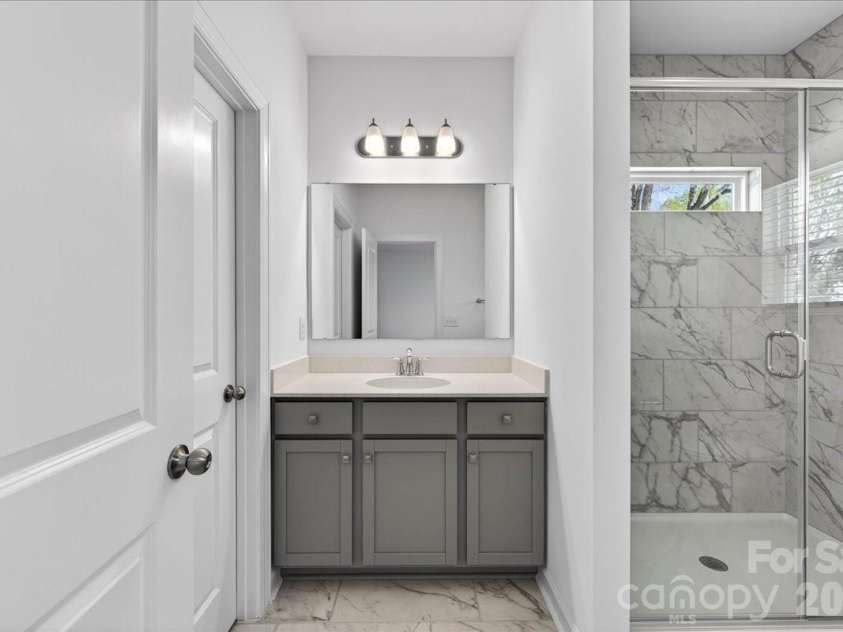 2032 Mandarin Boulevard, Charlotte, NC 28205.  MLS# CAR4360218, YatesRealty ID 6693. 