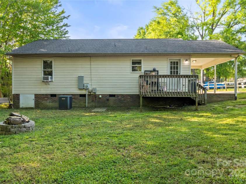 304 Fourth Street, Cherryville, NC 28021.  MLS# CAR4249068, YatesRealty ID 6693. 