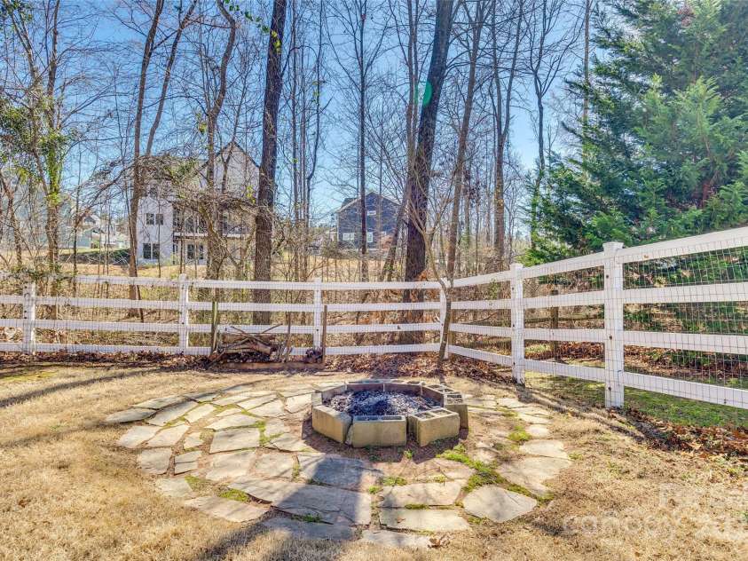 125 Rocky Trail Court, Fort Mill, SC 29715.  MLS# CAR4226509, YatesRealty ID 6694. 