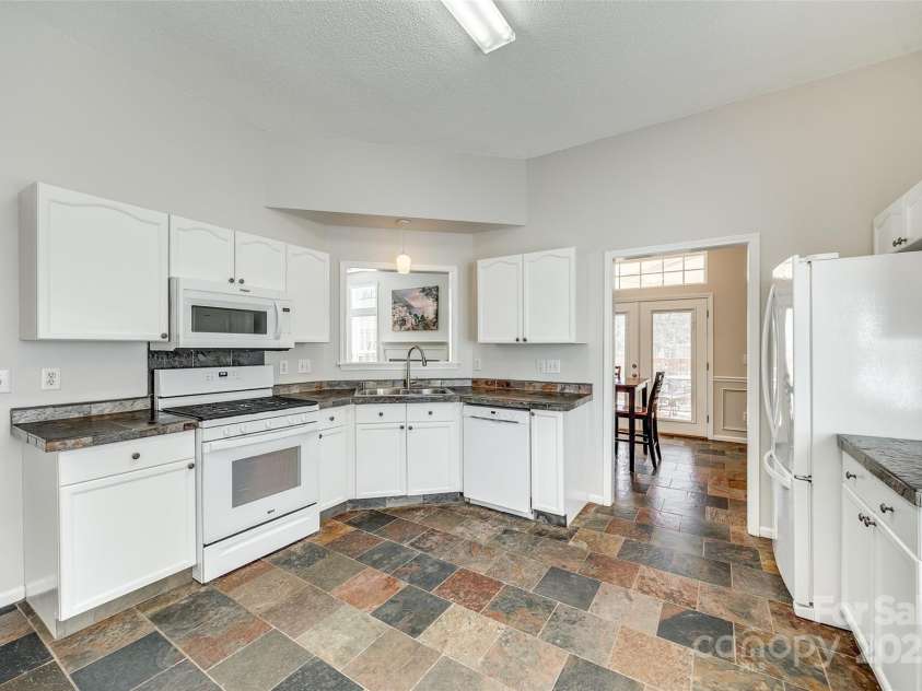 125 Rocky Trail Court, Fort Mill, SC 29715.  MLS# CAR4226509, YatesRealty ID 6694. 