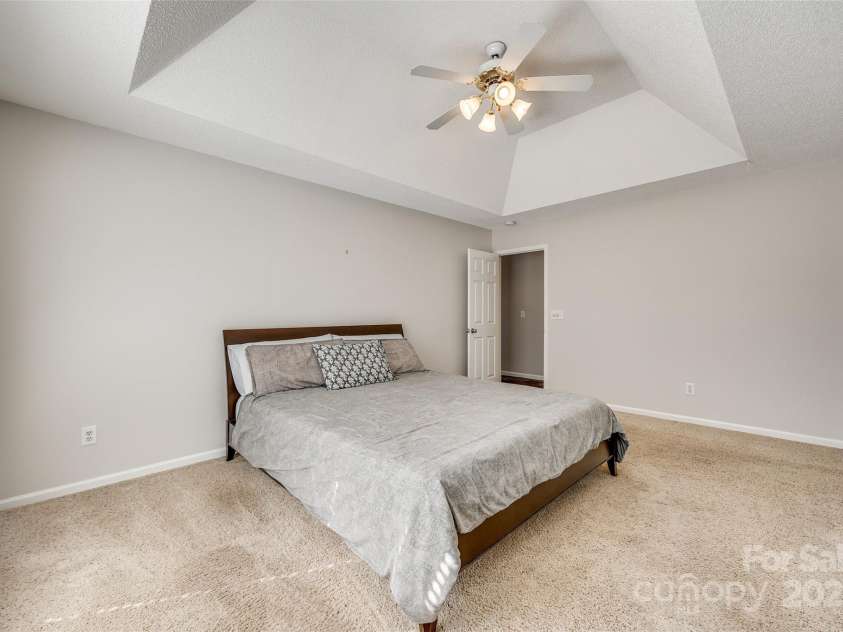 125 Rocky Trail Court, Fort Mill, SC 29715.  MLS# CAR4226509, YatesRealty ID 6694. Main Bedroom