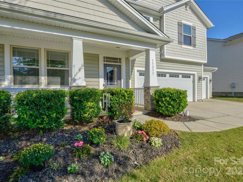 15237 Red Canoe Way, Charlotte, NC 28278.  MLS# CAR4226380, YatesRealty ID 6695. 
