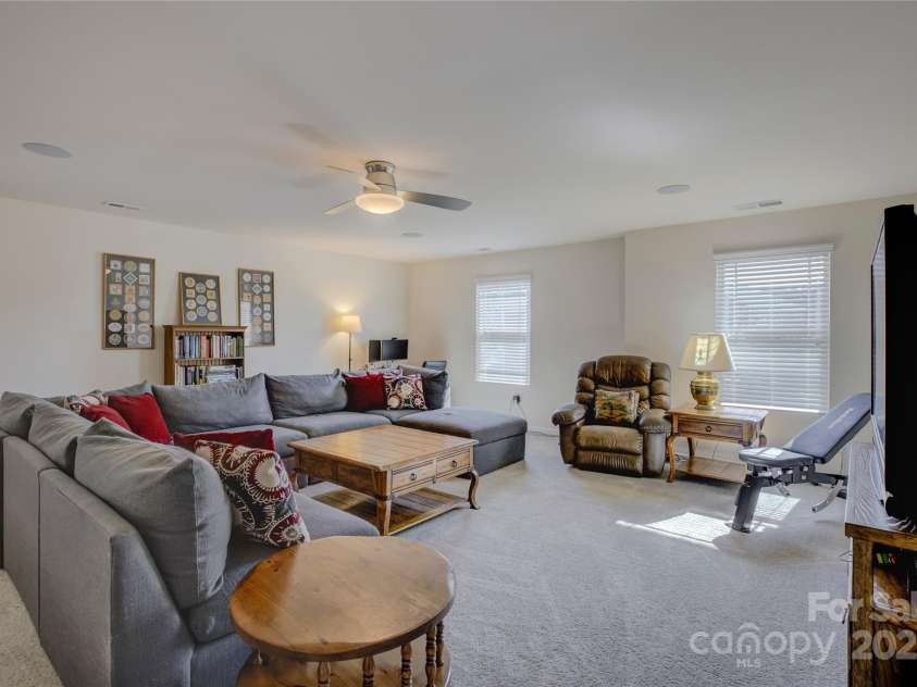 15237 Red Canoe Way, Charlotte, NC 28278.  MLS# CAR4226380, YatesRealty ID 6695. 