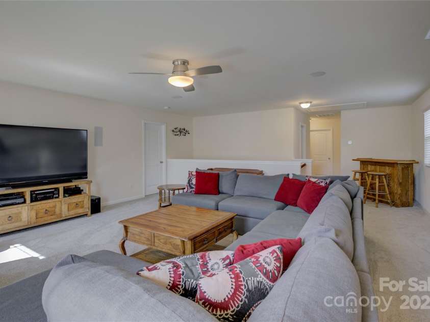 15237 Red Canoe Way, Charlotte, NC 28278.  MLS# CAR4226380, YatesRealty ID 6695. 