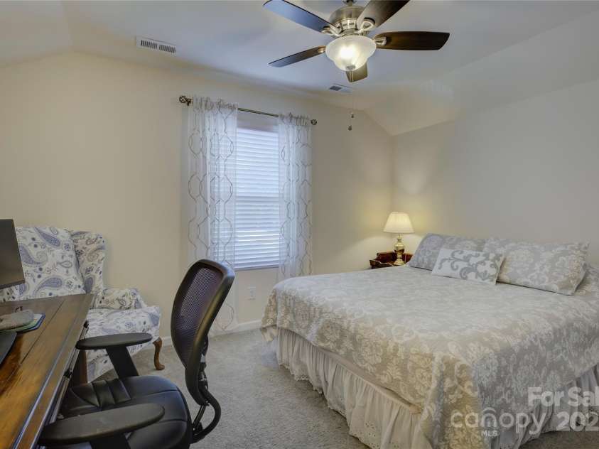15237 Red Canoe Way, Charlotte, NC 28278.  MLS# CAR4226380, YatesRealty ID 6695. 