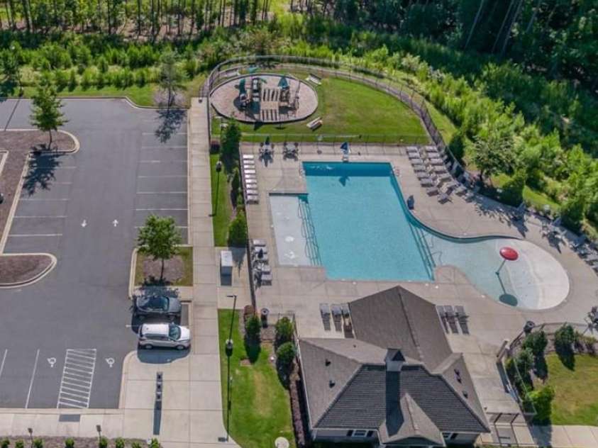 15237 Red Canoe Way, Charlotte, NC 28278.  MLS# CAR4226380, YatesRealty ID 6695. Ridgewater community pool