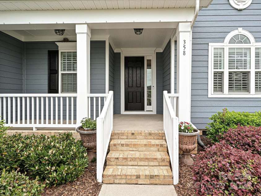 358 Hampton Trail Drive, Fort Mill, SC 29708.  MLS# CAR4246970, YatesRealty ID 6696. Front porch