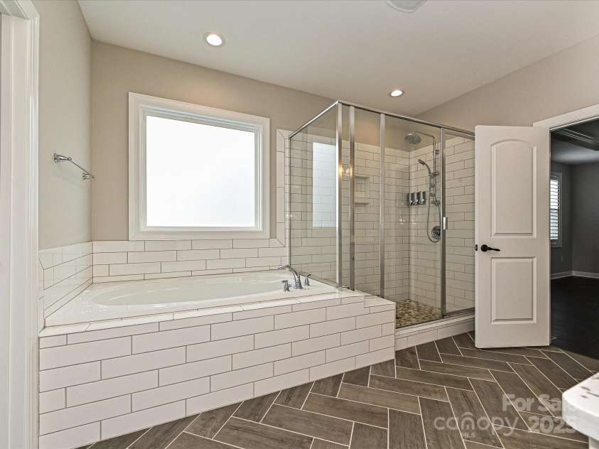 358 Hampton Trail Drive, Fort Mill, SC 29708.  MLS# CAR4246970, YatesRealty ID 6696. Owners Bath