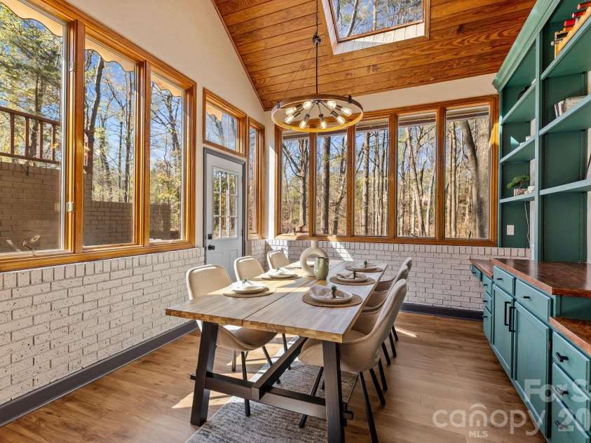 13634 Pine Harbor Road, Charlotte, NC 28278.  MLS# CAR4354520, YatesRealty ID 6697. 