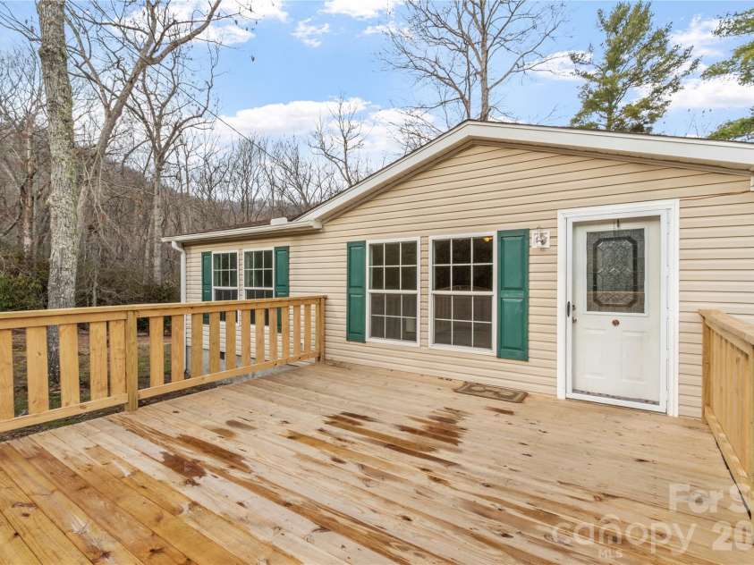 238 Cherry Hollow, Burnsville, NC 28714.  MLS# CAR4327901, YatesRealty ID 6698. 