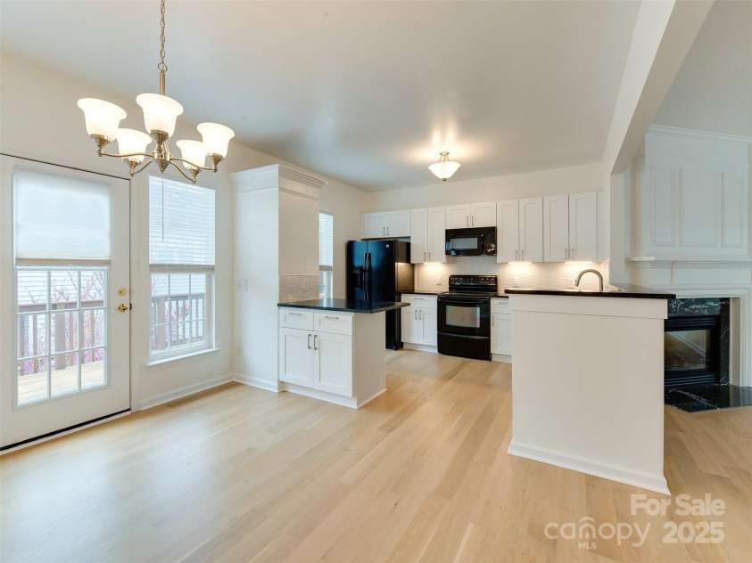 5430 Dockery Drive, Charlotte, NC 28209.  MLS# CAR4242207, YatesRealty ID 6698. 