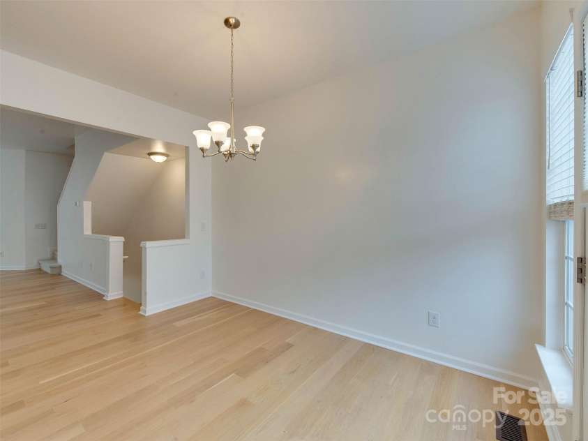5430 Dockery Drive, Charlotte, NC 28209.  MLS# CAR4242207, YatesRealty ID 6698. 