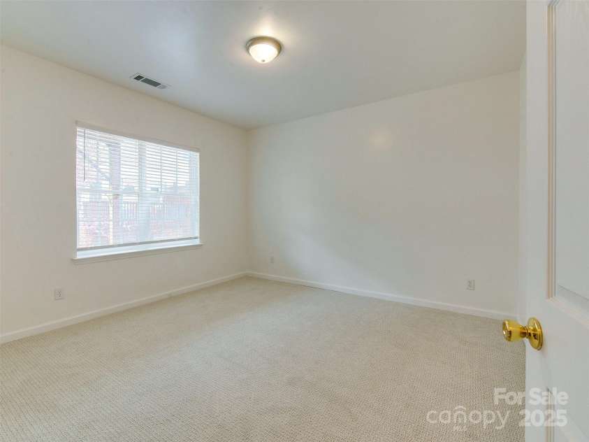 5430 Dockery Drive, Charlotte, NC 28209.  MLS# CAR4242207, YatesRealty ID 6698. 