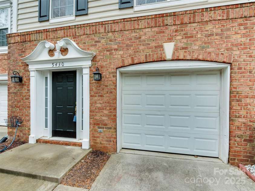 5430 Dockery Drive, Charlotte, NC 28209.  MLS# CAR4242207, YatesRealty ID 6698. 