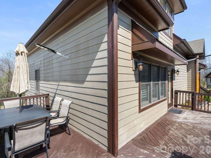 11 Trevors Trail, Asheville, NC 28806.  MLS# CAR4357400, YatesRealty ID 6699. 
