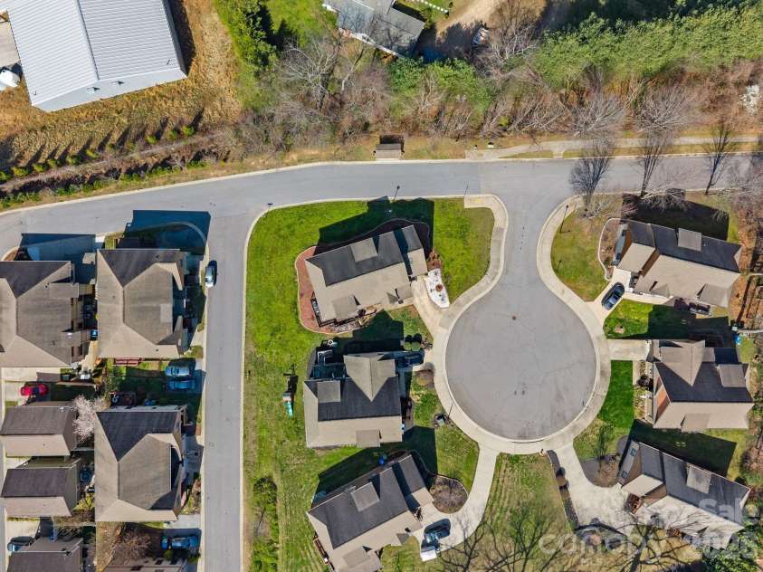 11 Trevors Trail, Asheville, NC 28806.  MLS# CAR4357400, YatesRealty ID 6699. 