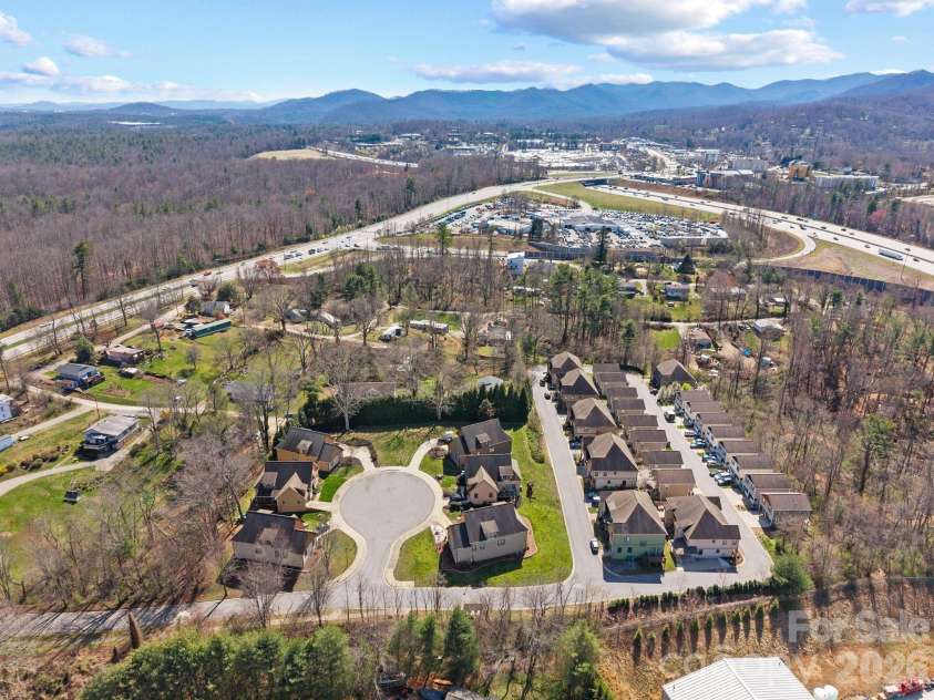 11 Trevors Trail, Asheville, NC 28806.  MLS# CAR4357400, YatesRealty ID 6699. 