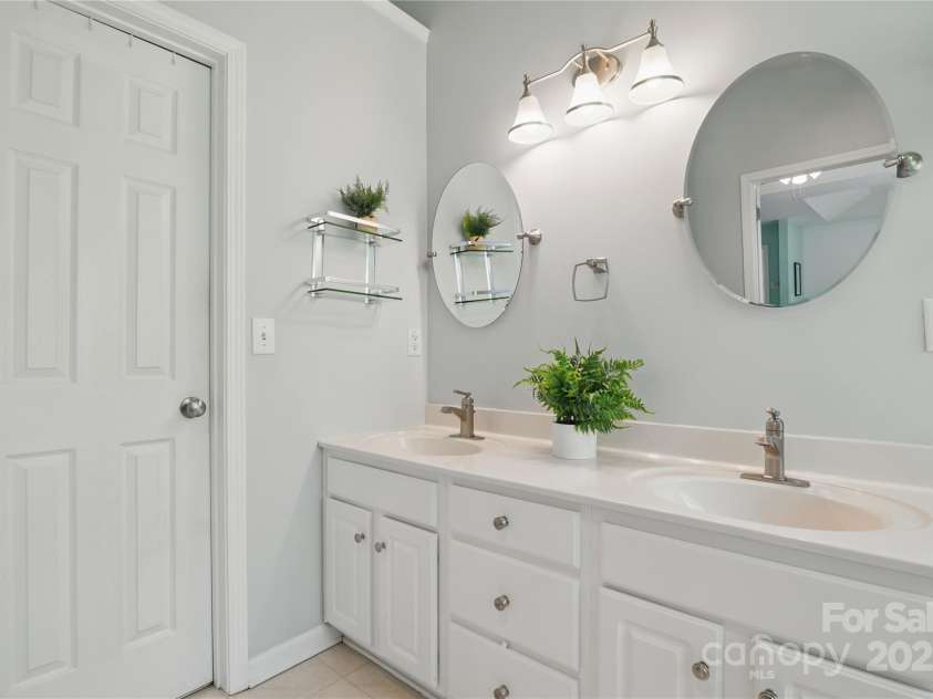 2856 Huckleberry Hill Drive, Fort Mill, SC 29715.  MLS# CAR4246406, YatesRealty ID 6699. 