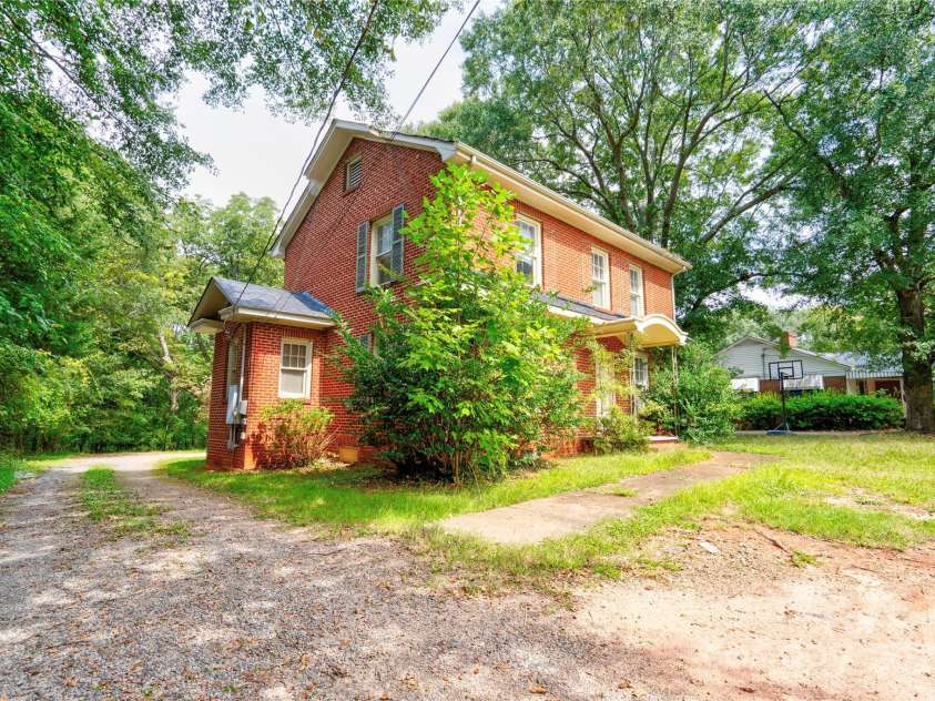 1521 Kings Road, Shelby, NC 28150.  MLS# CAR4302881, YatesRealty ID 67. 